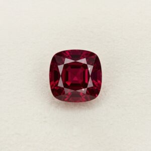 【美色】天然ルビー 0.561ct 鑑別カード付 オーバルカット ルース 誕生石